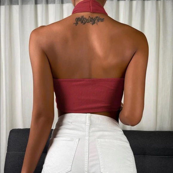 Halter crop top - Picture 2 of 2